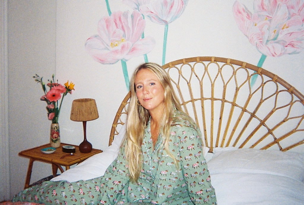 In Bed With... Jennifer Neyt