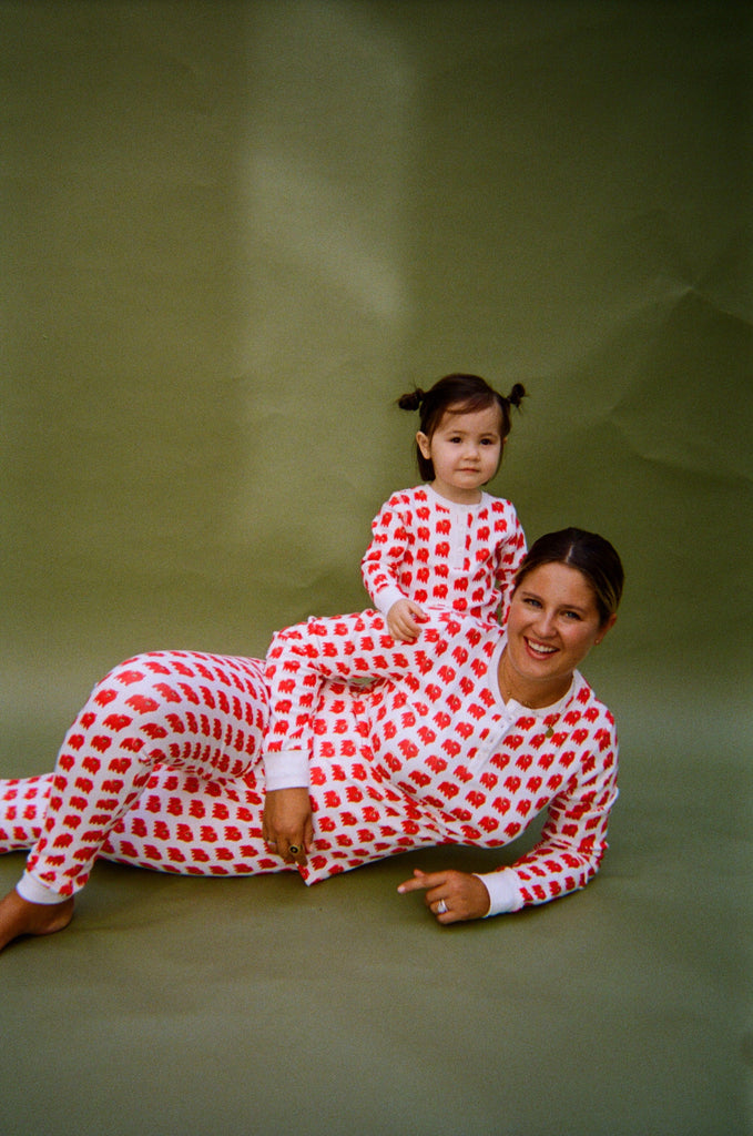 Pyjama ; pyjama enfant ; cosy ; rouge ; motif chowtime ; deux pièces ; pyjama deux pièces ; Brai